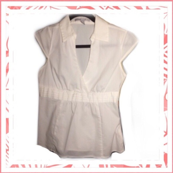 Old Navy Crisp V-neck Cap Sleeve Blouse - Picture 2 of 7